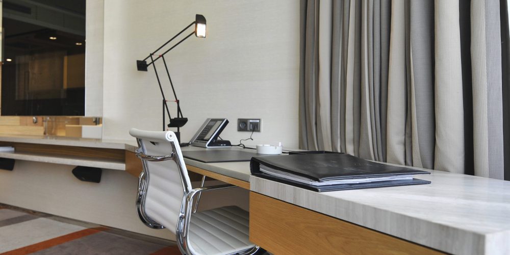 swiss oda desk