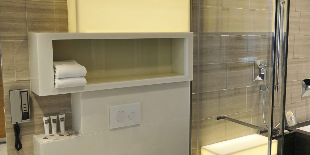 swiss oda towel shelf
