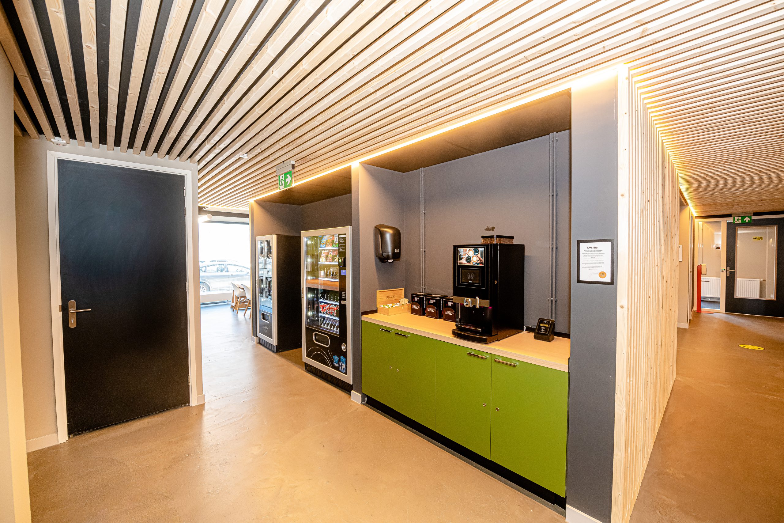 EV5_8198 LIVE and BE 11-2020