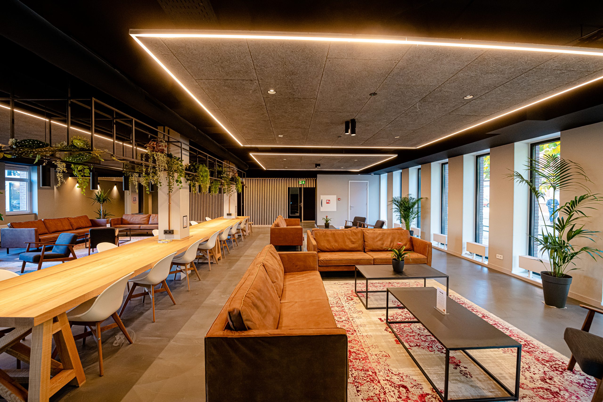 EV5_8238 LIVE and BE 11-2020